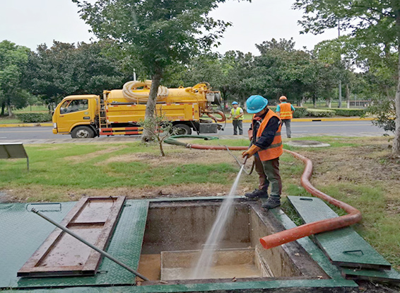 大英化油池清理